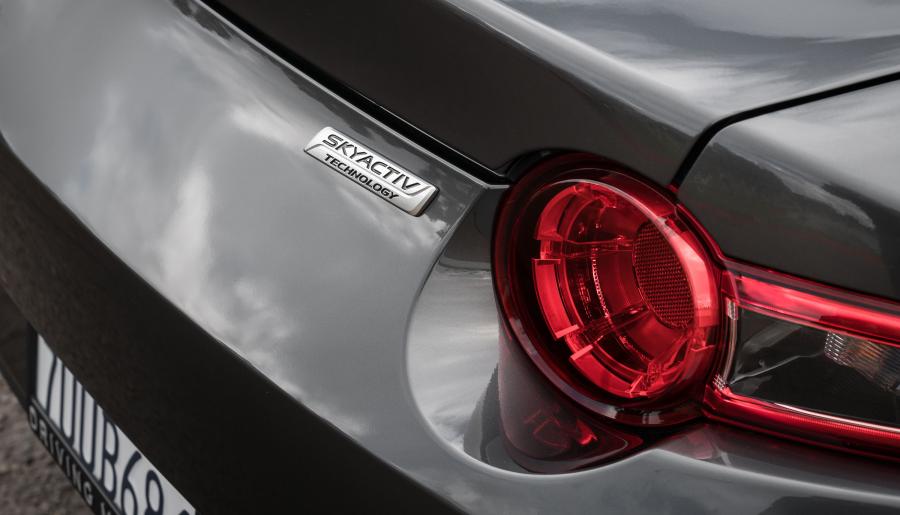 Детали экстерьера Mazda MX-5 Miata RF (ND) 2016 года  (NA) (фото 45 из 60)